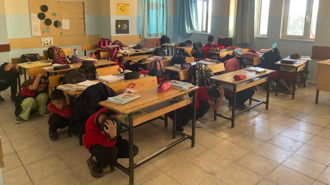 Deprem Tatbikatı 